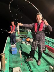 遊漁船　イカ釣り